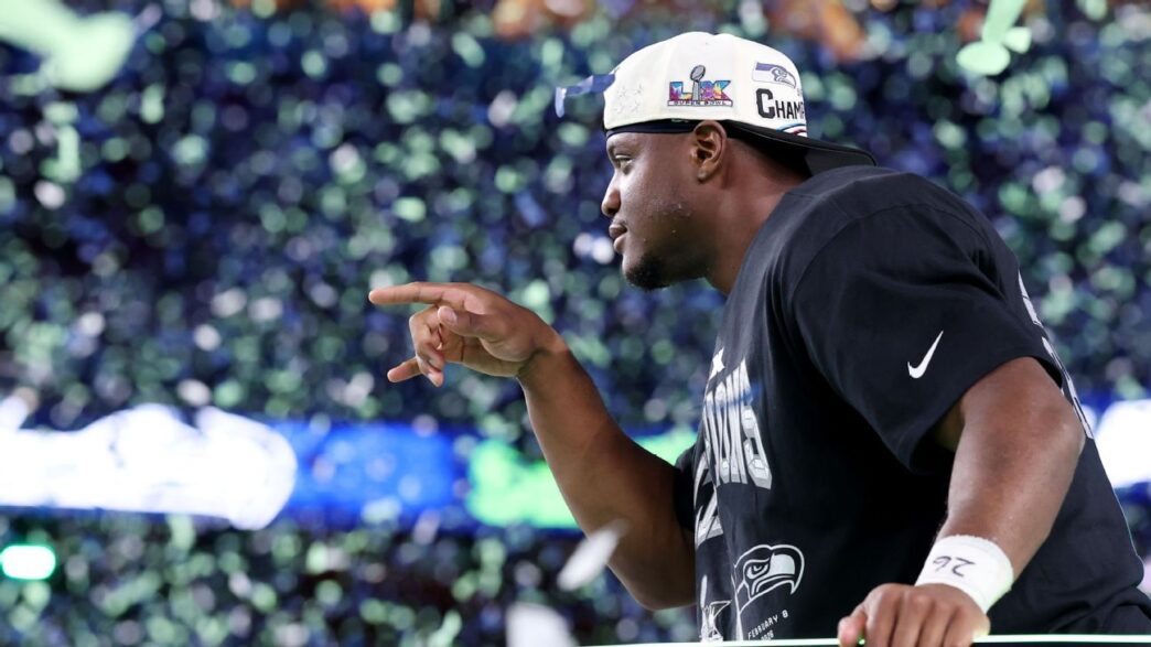 {"result":"La NFL abrió el periodo de agencia libre con un tope salarial récord","id":"msg_3OE7yLI68voJwLUsNWq5hdig","object":"thread.message","created_at":"2026-03-17T20:58:11.000Z","assistant_id":"asst_mcOG4IzrJbKo7CjhsiwKhSLq","thread_id":"thread_RKdwsMfgpmJos7SCt5kr17A0","run_id":"run_2LjgBPOEifJqo93VCzVjxHz1","role":"assistant","content":[{"type":"text","text":{"value":"La NFL abrió el periodo de agencia libre con un tope salarial récord","annotations":[]}}],"attachments":[],"metadata":{}}