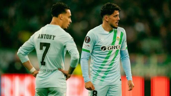 {"result":"El Panathinaikos venció al Real Betis en los octavos de la Europa League","id":"msg_sC8cUOZ3QBOysnsfBrowjXG0","object":"thread.message","created_at":"2026-03-17T21:38:21.000Z","assistant_id":"asst_mcOG4IzrJbKo7CjhsiwKhSLq","thread_id":"thread_RIMm1FOoGDUjbUxwOIjuQsXb","run_id":"run_4SaxgnBbmab6TahVW55xH6zW","role":"assistant","content":[{"type":"text","text":{"value":"El Panathinaikos venció al Real Betis en los octavos de la Europa League","annotations":[]}}],"attachments":[],"metadata":{}}