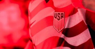 {"result":"La selección Estados Unidos presenta sus jerseys oficiales para Mundial 2026","id":"msg_U0Yr80FOLEe3jxM6EstcIDjZ","object":"thread.message","created_at":"2026-03-17T21:50:18.000Z","assistant_id":"asst_mcOG4IzrJbKo7CjhsiwKhSLq","thread_id":"thread_zVcbQdCZ7blDUIZ7AHl2BqMA","run_id":"run_s9v7PjREnNLREhEC6A7rNoK3","role":"assistant","content":[{"type":"text","text":{"value":"La selección Estados Unidos presenta sus jerseys oficiales para Mundial 2026","annotations":[]}}],"attachments":[],"metadata":{}}