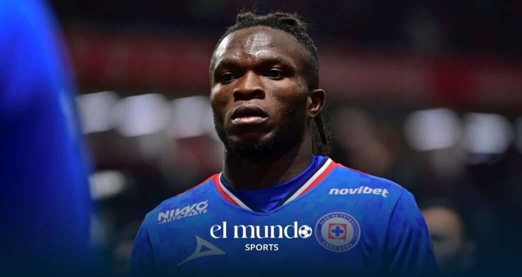 Ebere no jugará en Concacaf por políticas migratorias de EE.UU.; Larcamón exige acción de FIFA