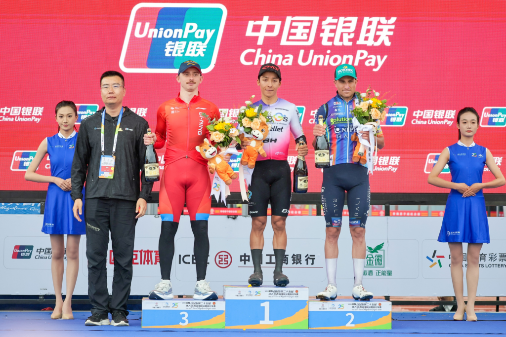César Macías gana la séptima etapa del Tour of Magnificent Qinghai 2026